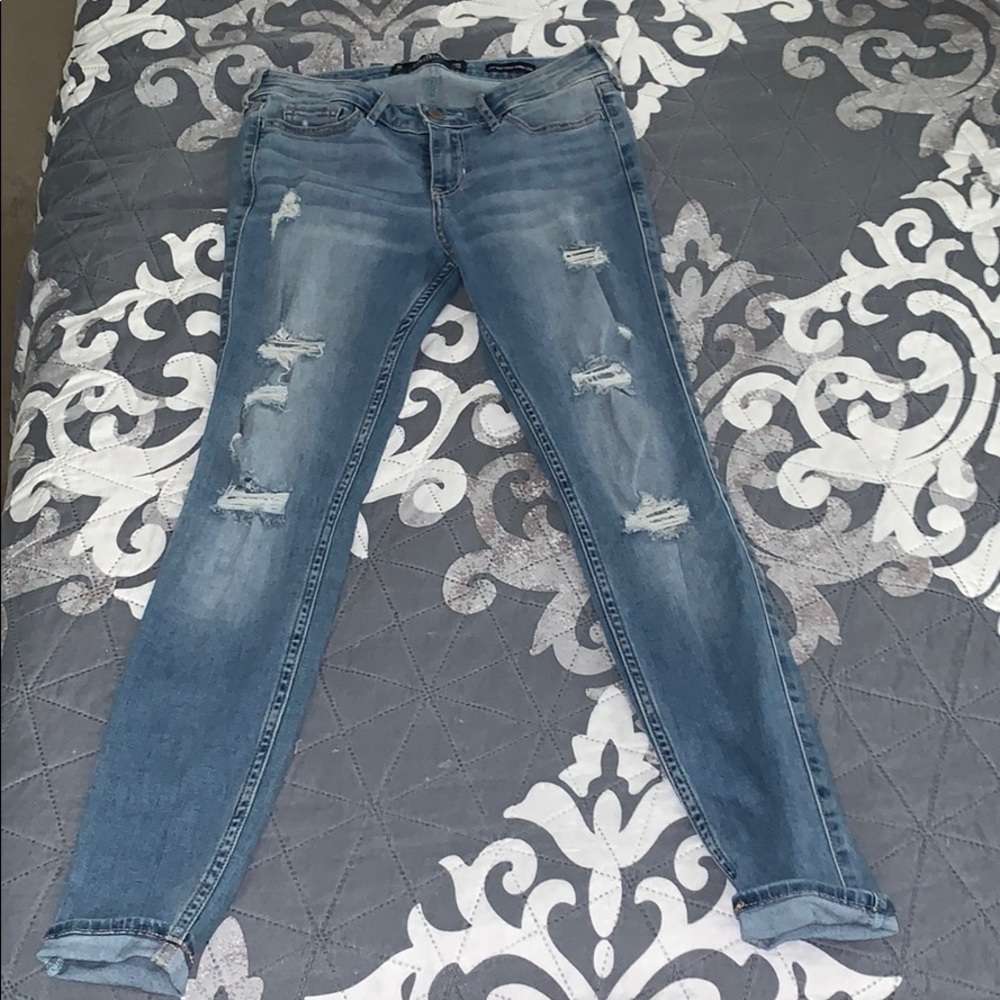 Low-rise super skinny crop jeans